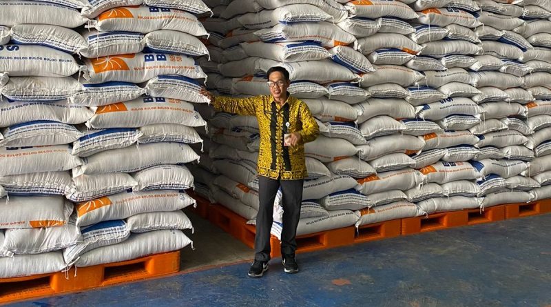 Pemkab Paser salurkan beras kepada 11.938 kepala keluarga